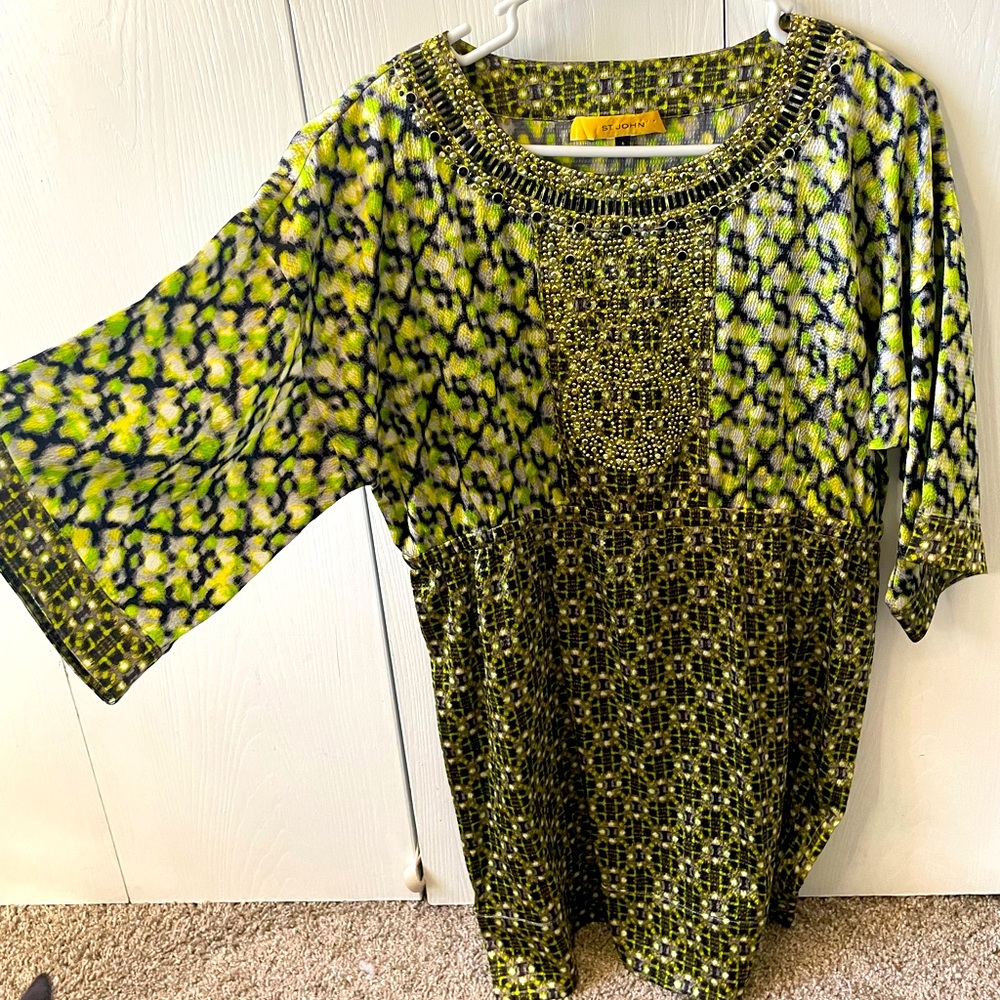 St. John - size 6- tunic blouse
